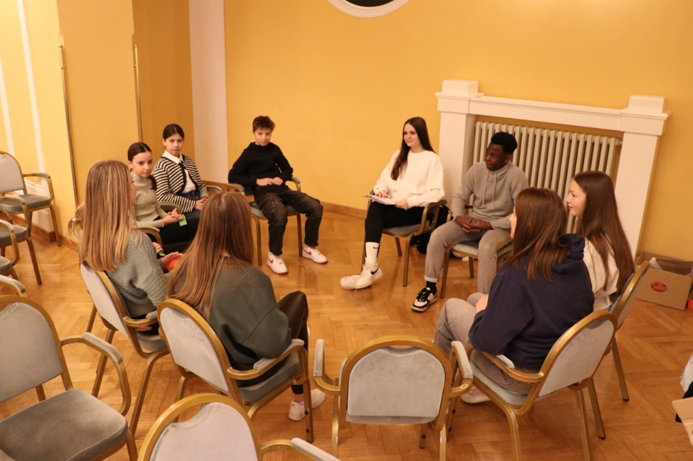 OKROGLA MIZA FINA-PISMA 