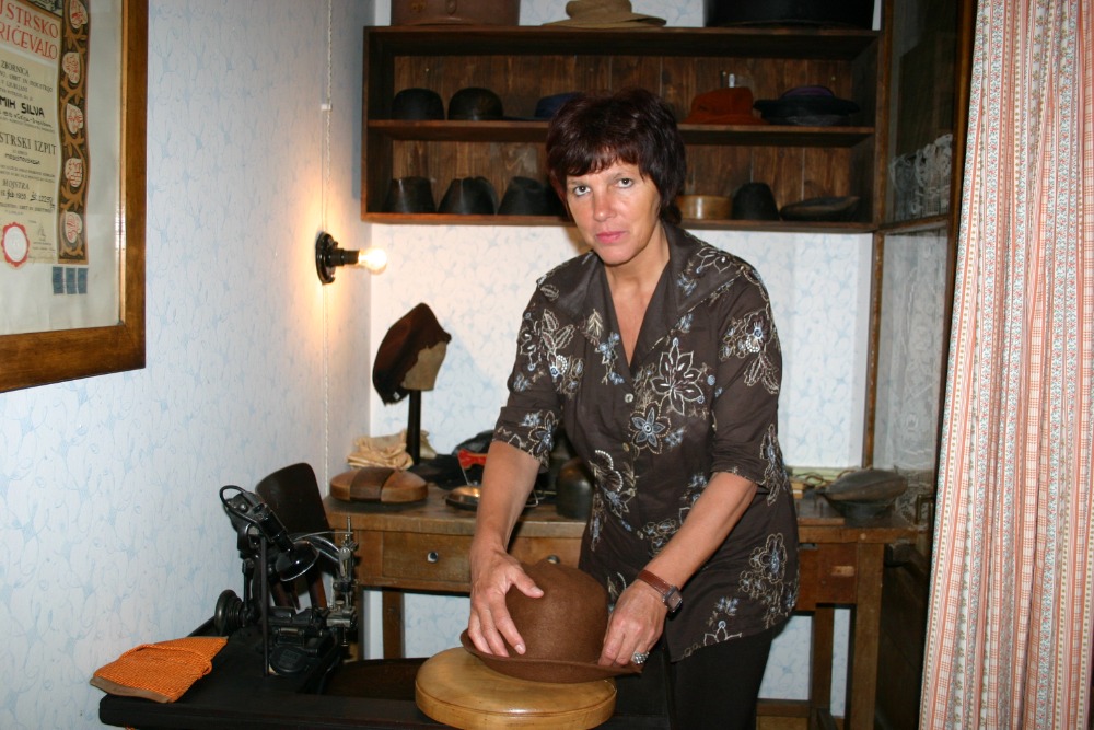 SPRETNE ROKE MODISTINJE