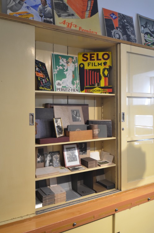 VODSTVO PO FOTOHIŠI PELIKAN 