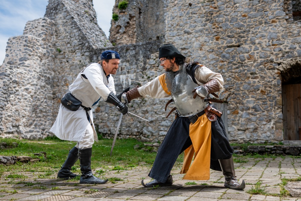 ŽIVA ZGODOVINA: KRALJEVI ORLI