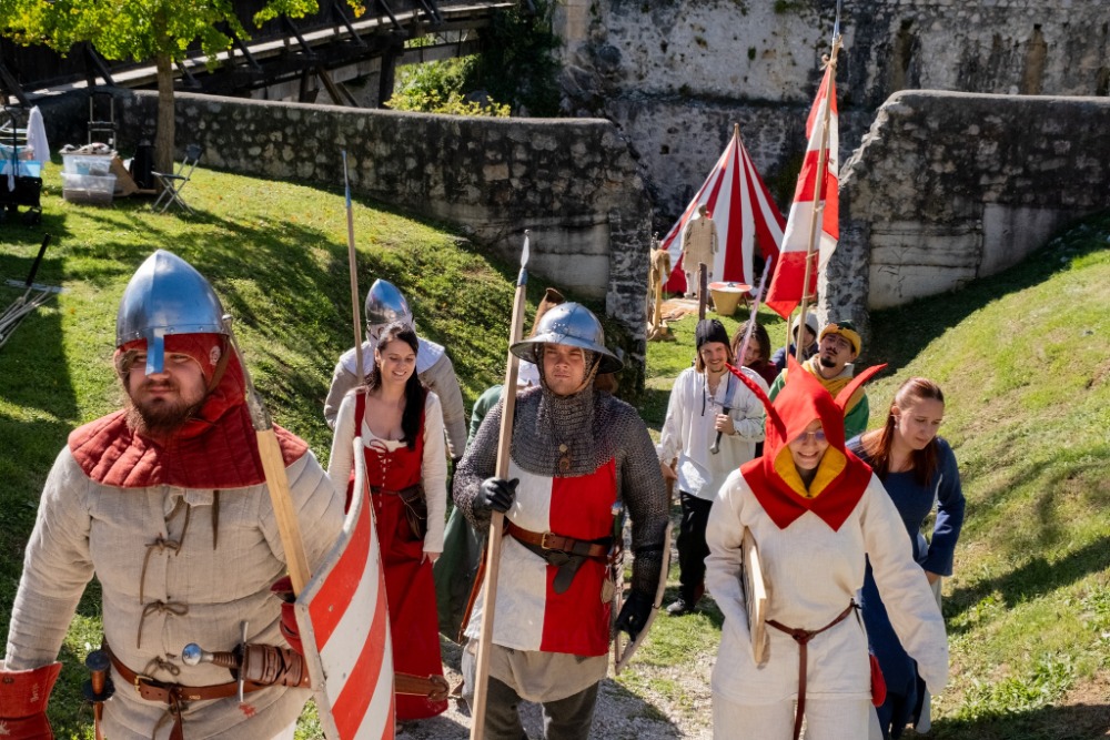 ŽIVA ZGODOVINA: DRUŠTVO ŽOVNEK