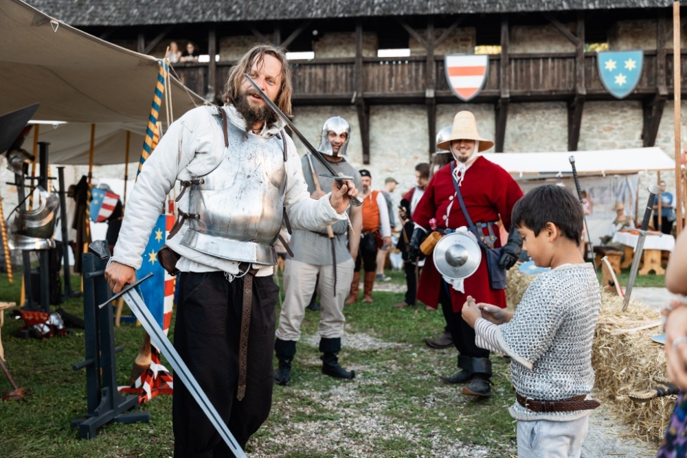 SREDNJEVEŠKI FESTIVAL