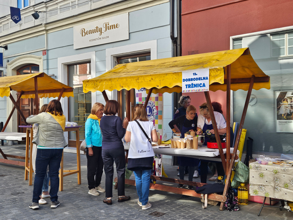 13. DOBRODELNA TRŽNICA
